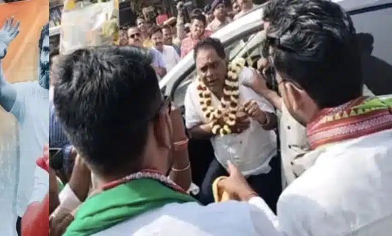 Policeman fired bullets on Odisha minister's chest