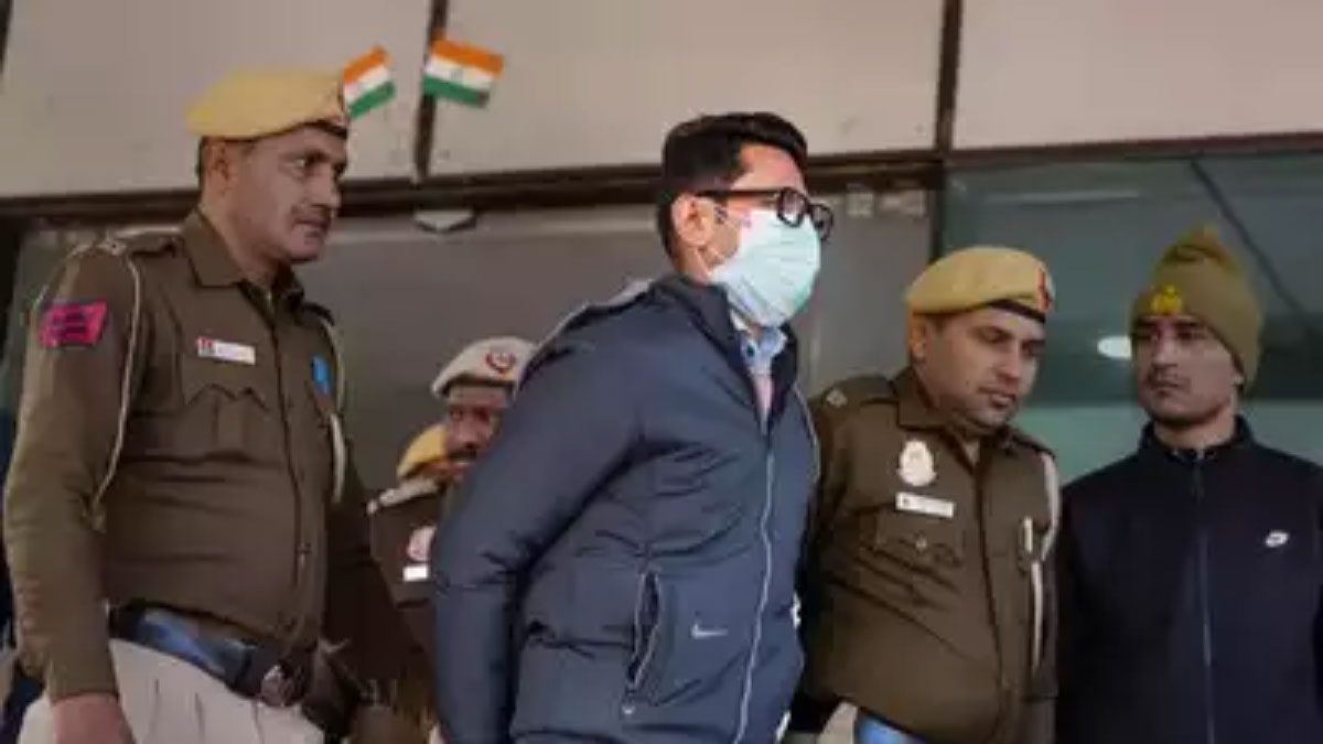 Shankar Mishra air india fined rs 30 lakh for urination scandal
