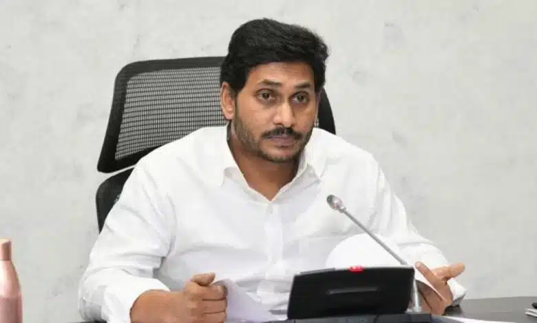 Visakhapatnam will be new capital of AP