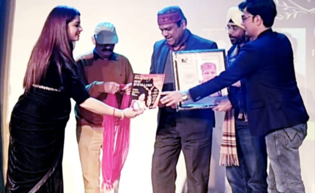 Vipul Jain of Baghpat honored in Social Worker Award 2023