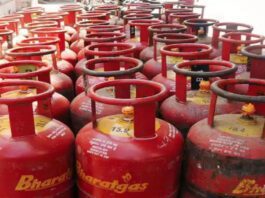 LPG prices increased, Congress hit the center