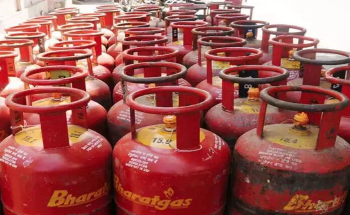 LPG prices increased, Congress hit the center