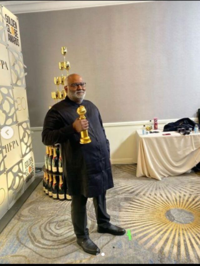 Keeravani-reached-the-stage-to-receive-the-Golden-Globe-Awards