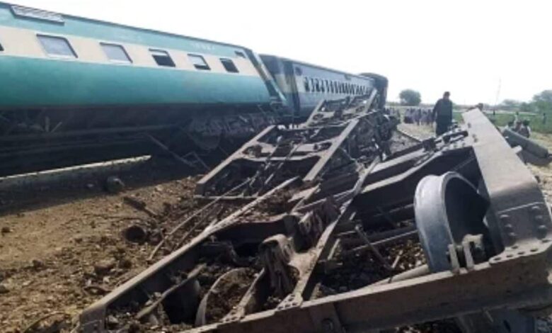 1 Dead, 3 injured in a train blast in Pakistan