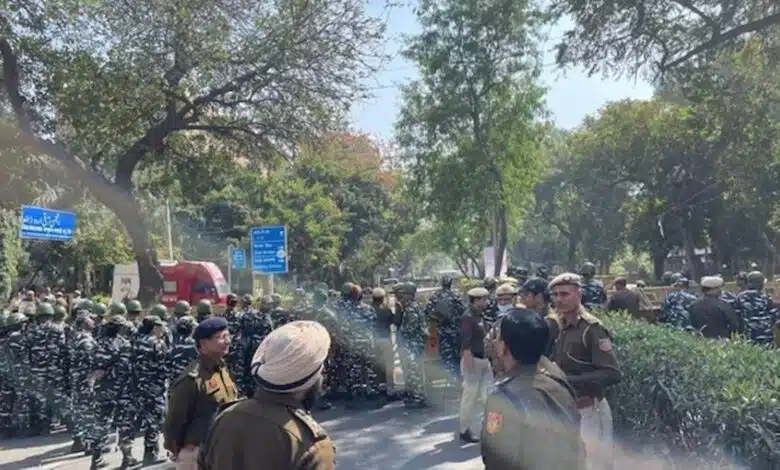 BJP president's protest outside in Snooping case