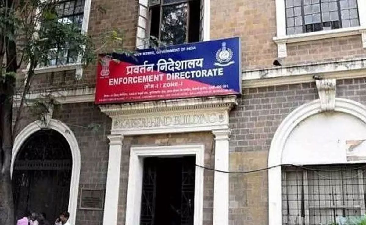 BJP protests against AAP leader over liquor scam