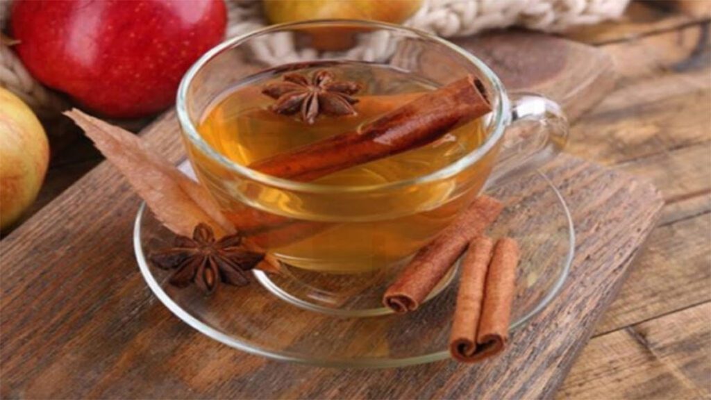 Honey and cinnamon water to reduce belly fat