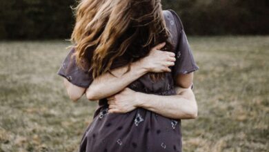 5 physical and mental health benefits of hugging