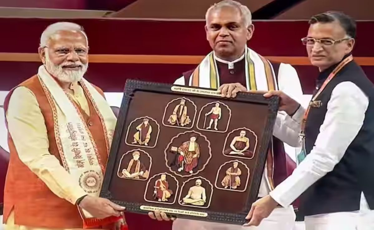 PM Modi said that Dayanand Saraswati gives hope