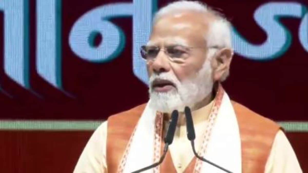 PM Modi said that Dayanand Saraswati gives hope