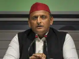 Several collisions of Akhilesh Yadav's convoy