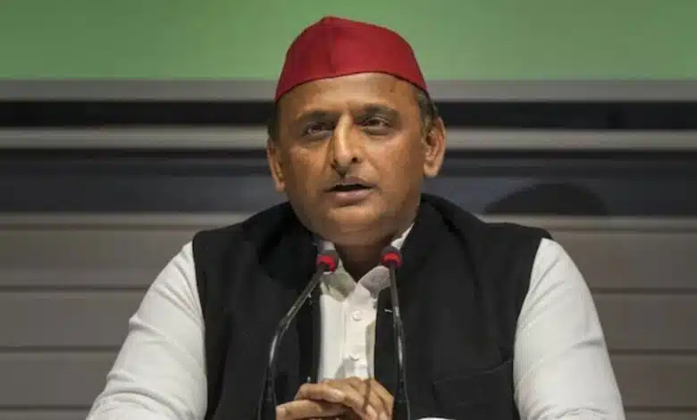 Several collisions of Akhilesh Yadav's convoy