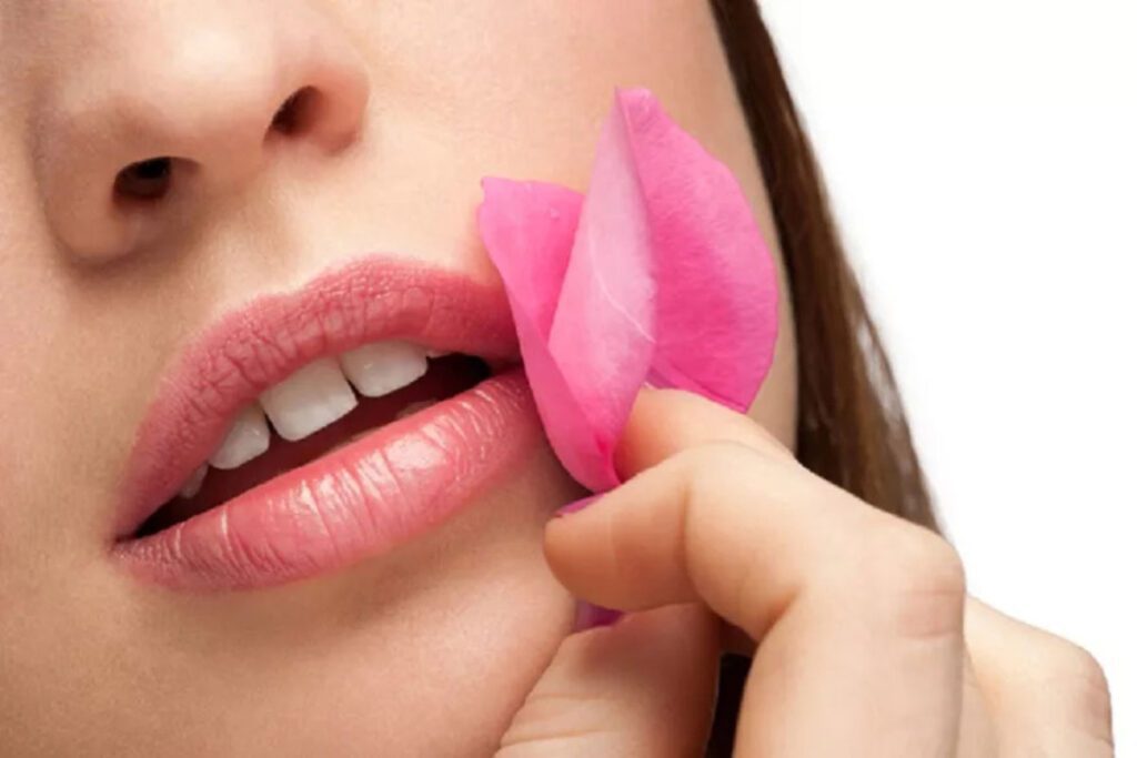 Follow these 6 natural remedies for lip care