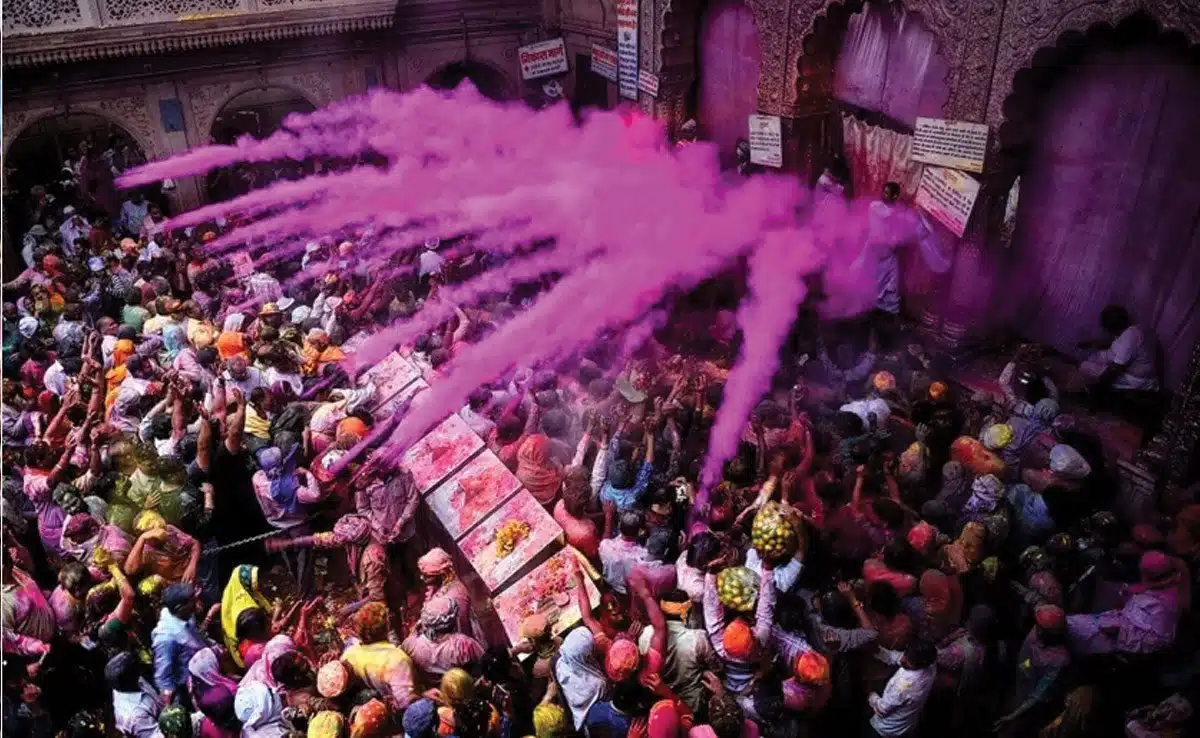 Different ways to celebrate Holi festival