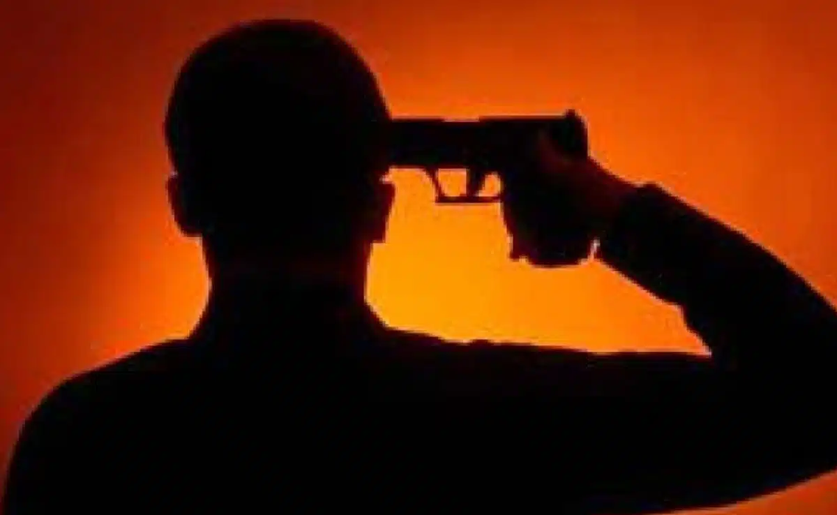 CRPF jawan commits suicide while on duty CRPF jawan commits suicide while on duty
