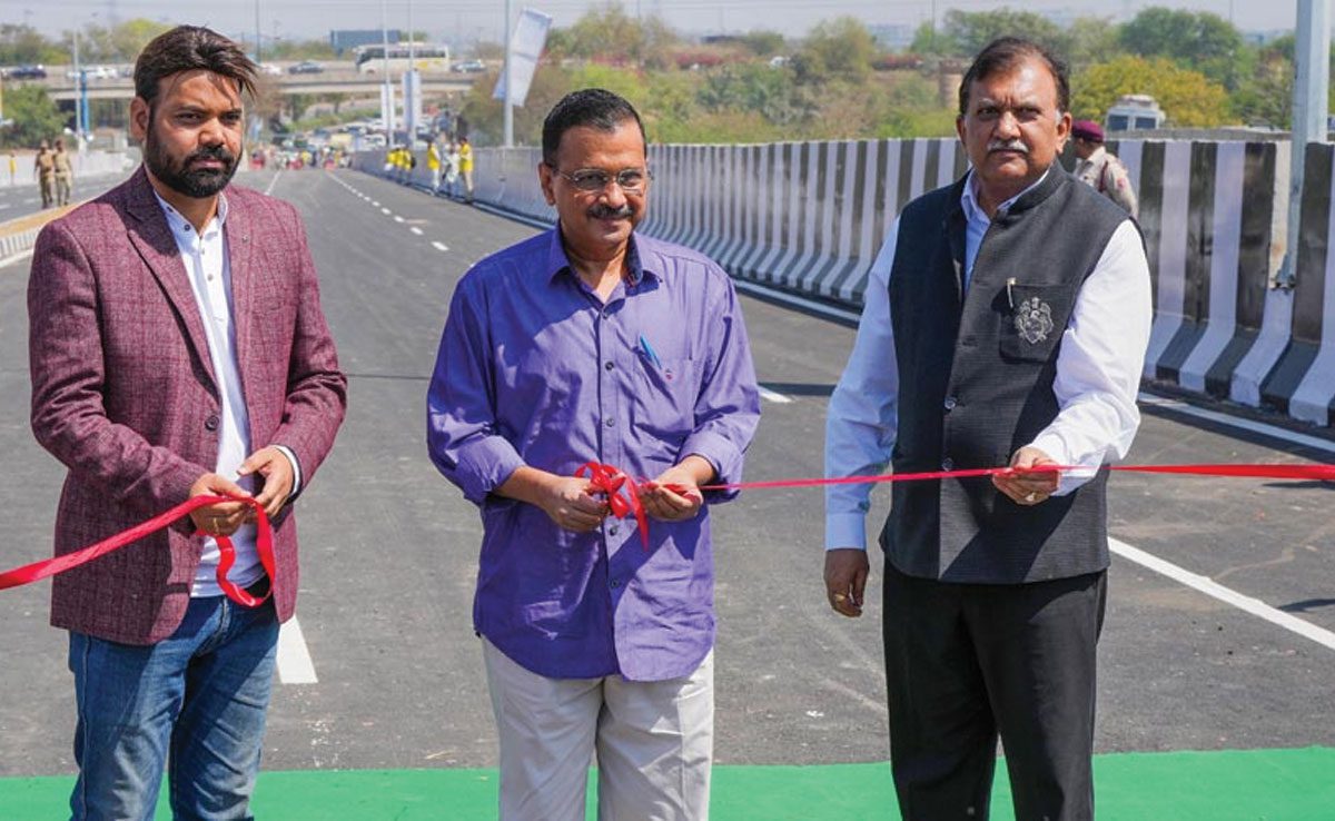 Delhi CM Arvind Kejriwal inaugurated Ashram flyover