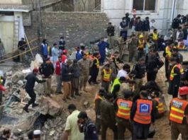 Nine policemen killed in suicide bombing in Pakistan