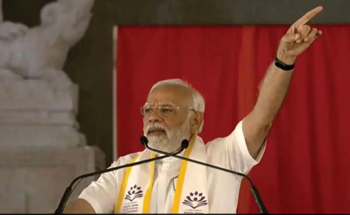 PM Modi targeted Rahul for his statement on democracy
