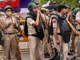 Police defy as Ram Navami rally in Jahangirpuri