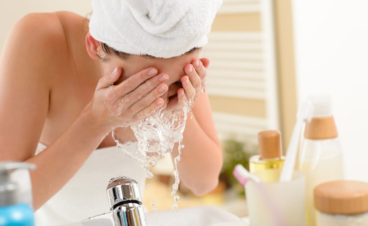 Skin Tips Not to Wash Your Face With Soap
