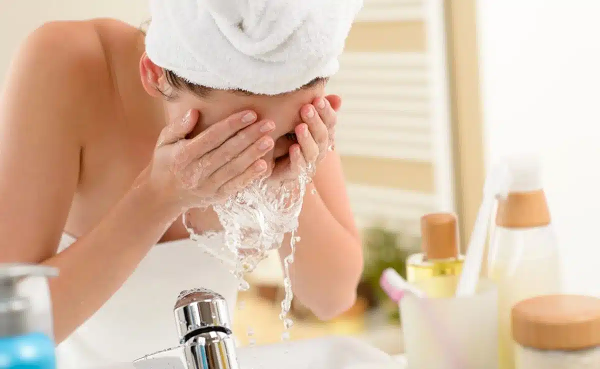 Skin Tips Not to Wash Your Face With Soap