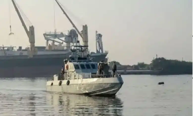 Sri Lankan Navy arrests Tamil Nadu fishermen, seizes boat