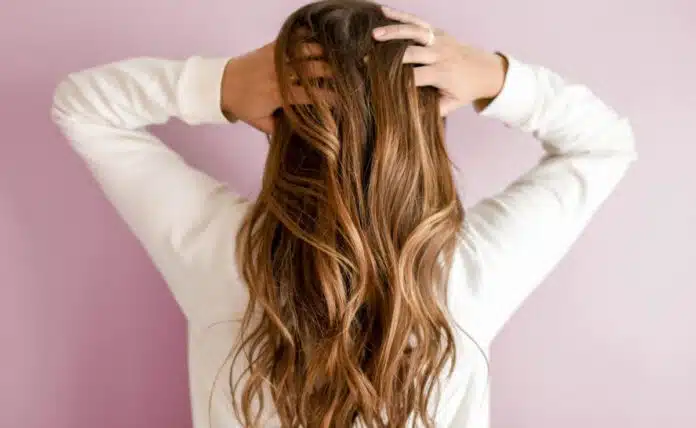 Apply these 5 oils for thick and strong hair