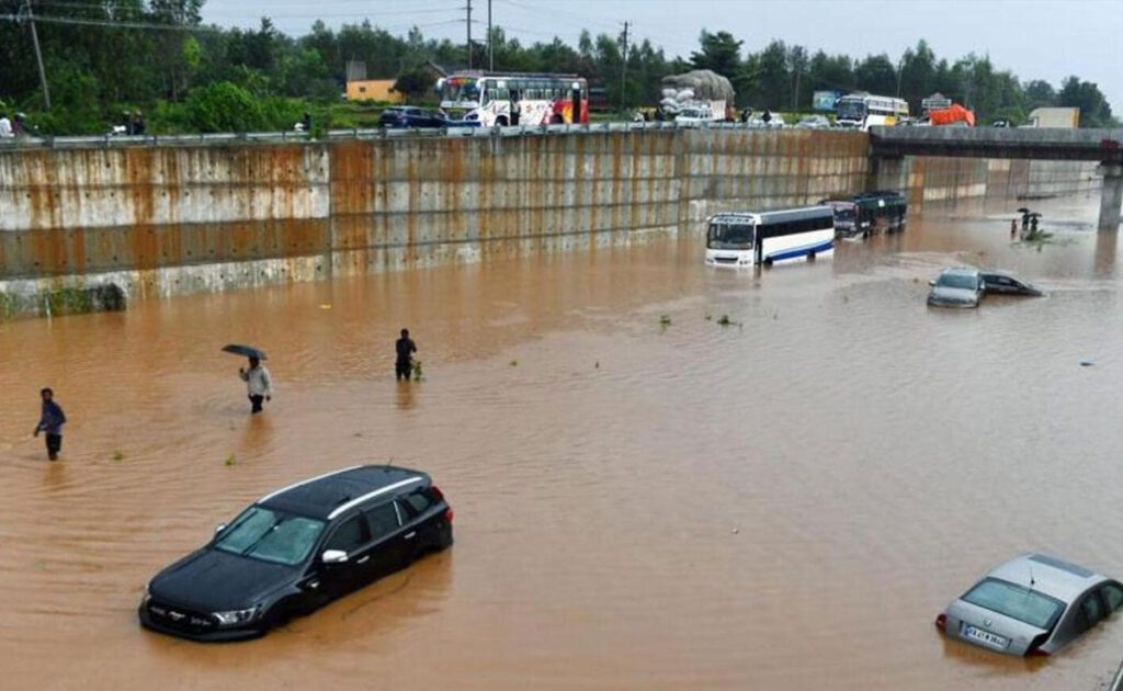 Flood on newly opened highway in Karnataka