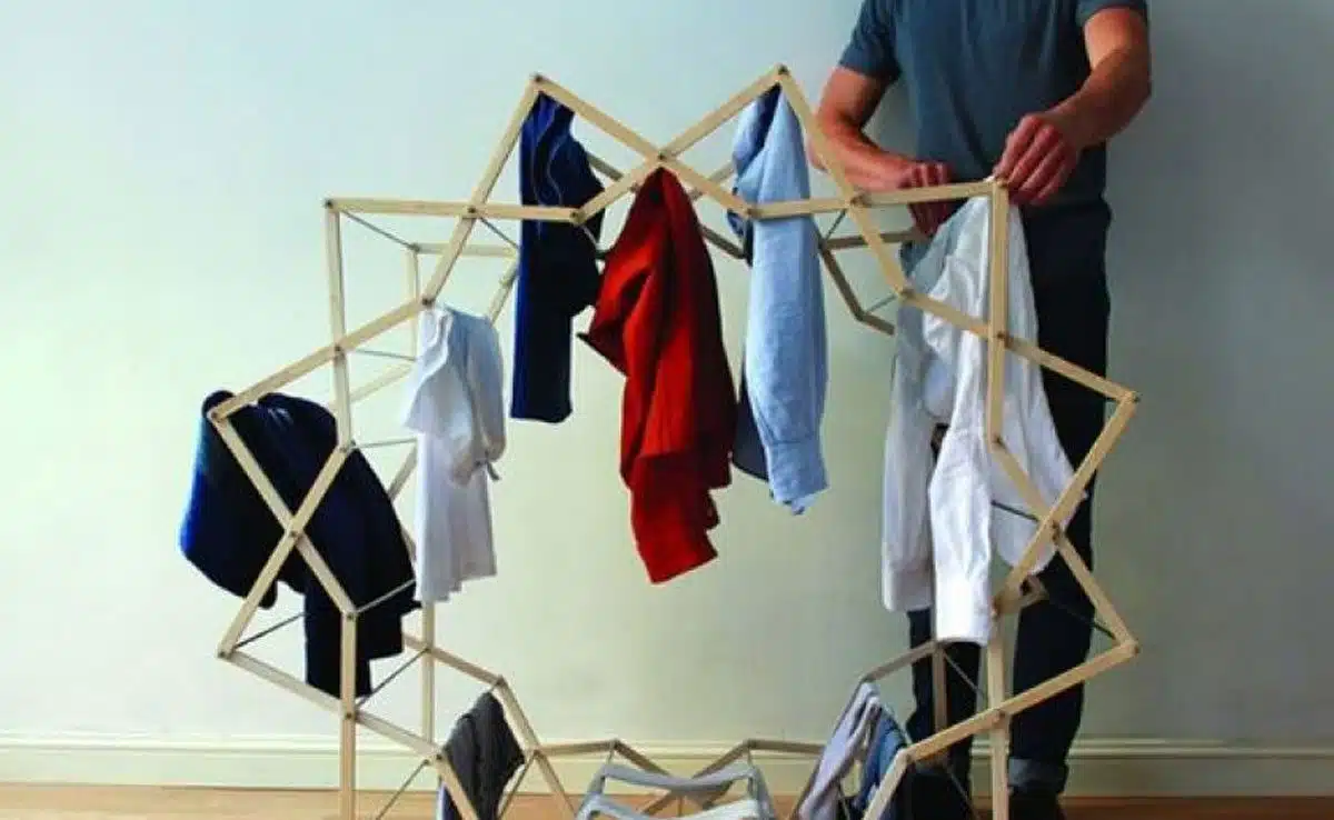 Ways to remove odor from clothes during monsoon