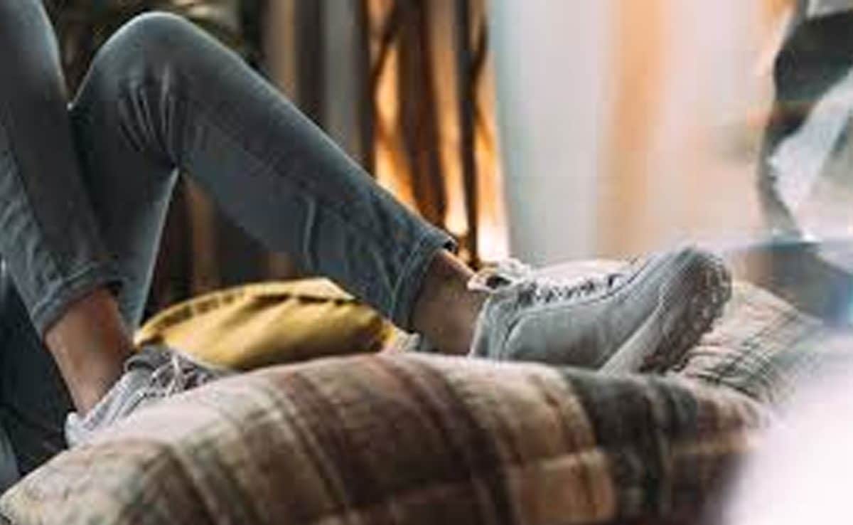 6 Tips to Avoid Cracked Ankles in Summer