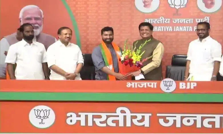 Anil Antony left Congress and joined BJP