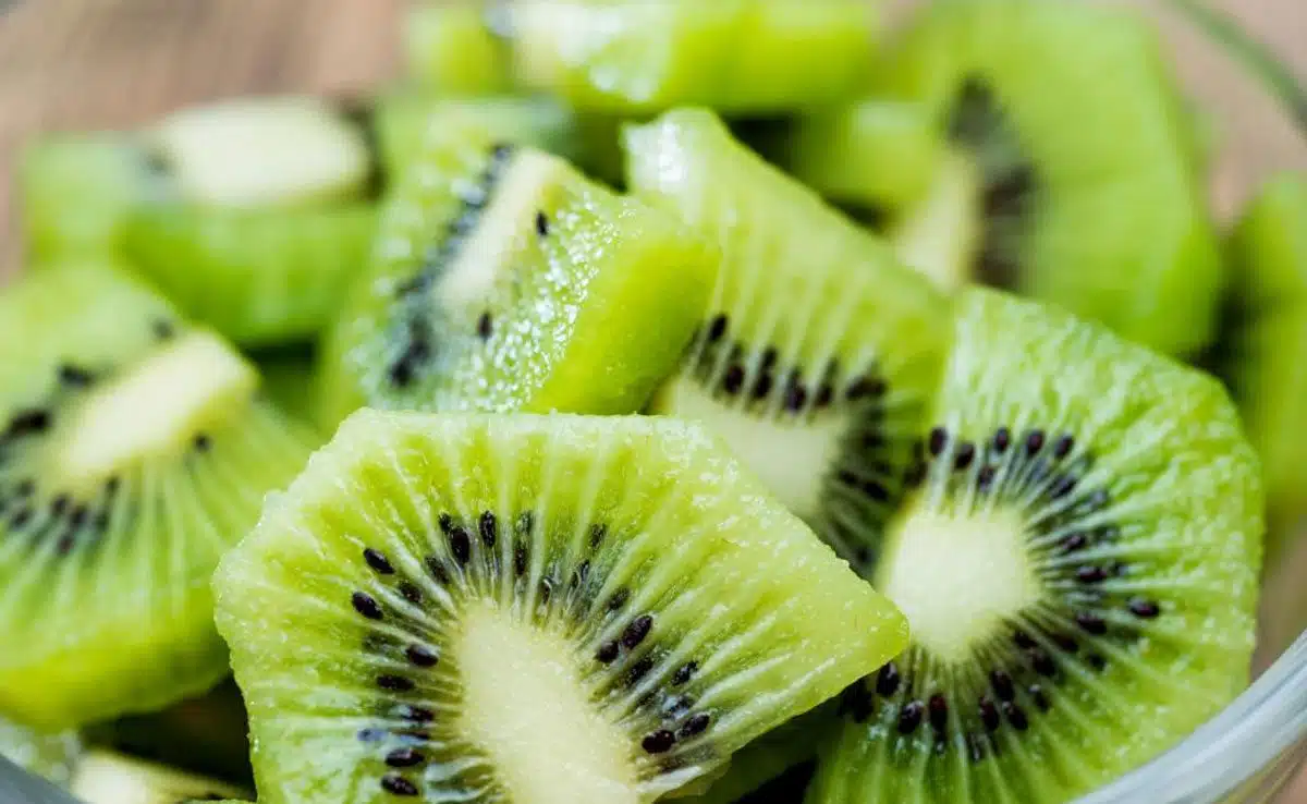 Kiwi Eat these fruits to make skin healthy and glowing in summer