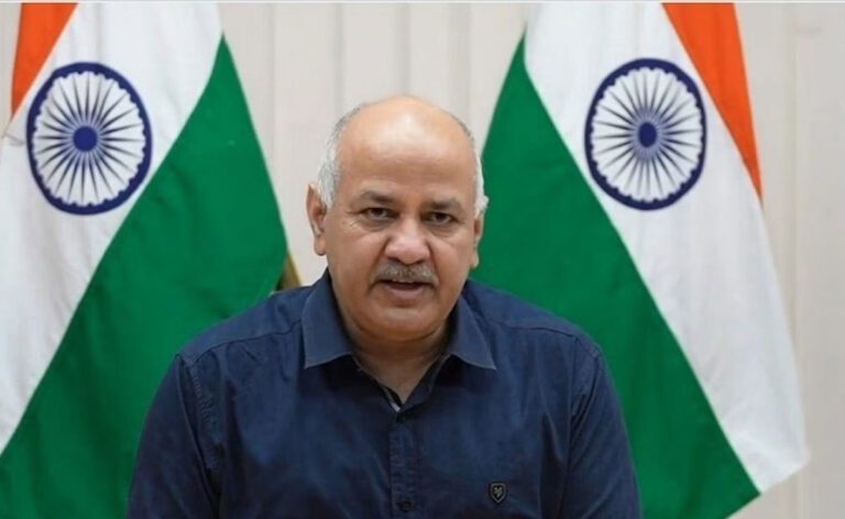 दिल्ली के पूर्व डिप्टी सीएम Manish Sisodia ने समानता के आधार पर हाईकोर्ट में जमानत मांगी