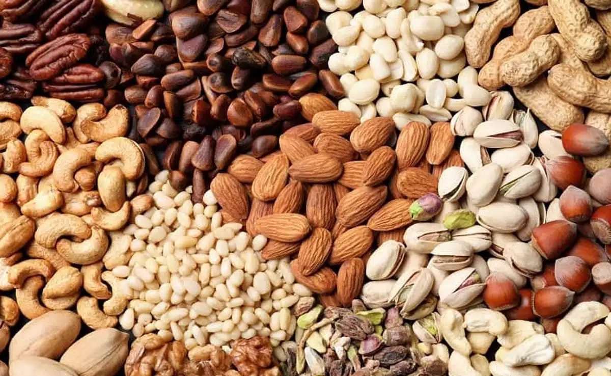 Nuts and Seeds 1 5 reasons to snack between meals