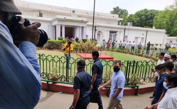 Rahul Gandhi vacated the bungalow allotted by the govt