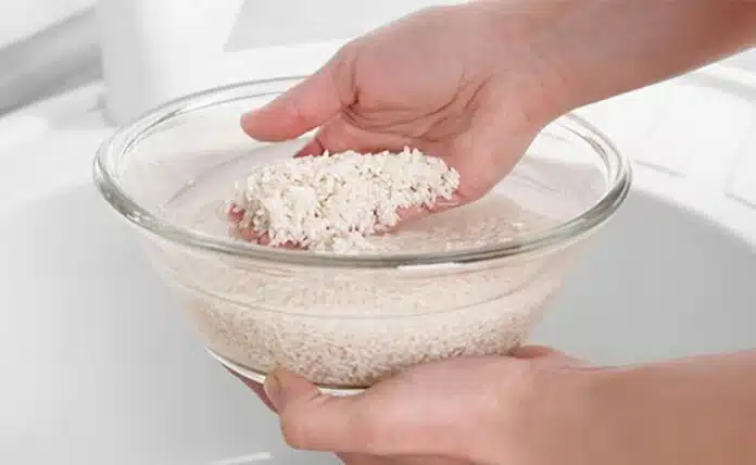 How to use rice water to make hair rich and shiny