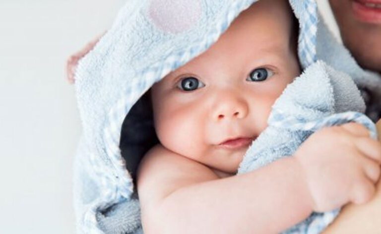 गर्मियों में Baby’s Skin को स्वस्थ रखने के कुछ टिप्स