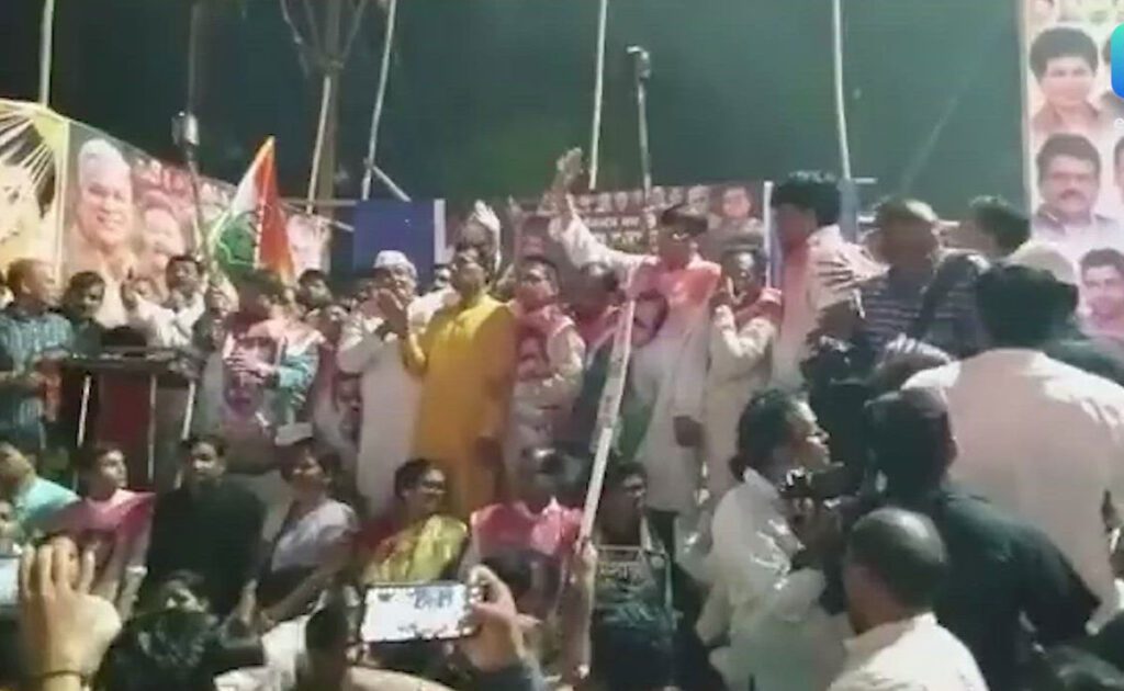 Stage collapses during rally address in Chhattisgarh
