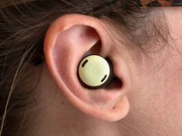 Warning for Ear Infections Caused by Earbuds