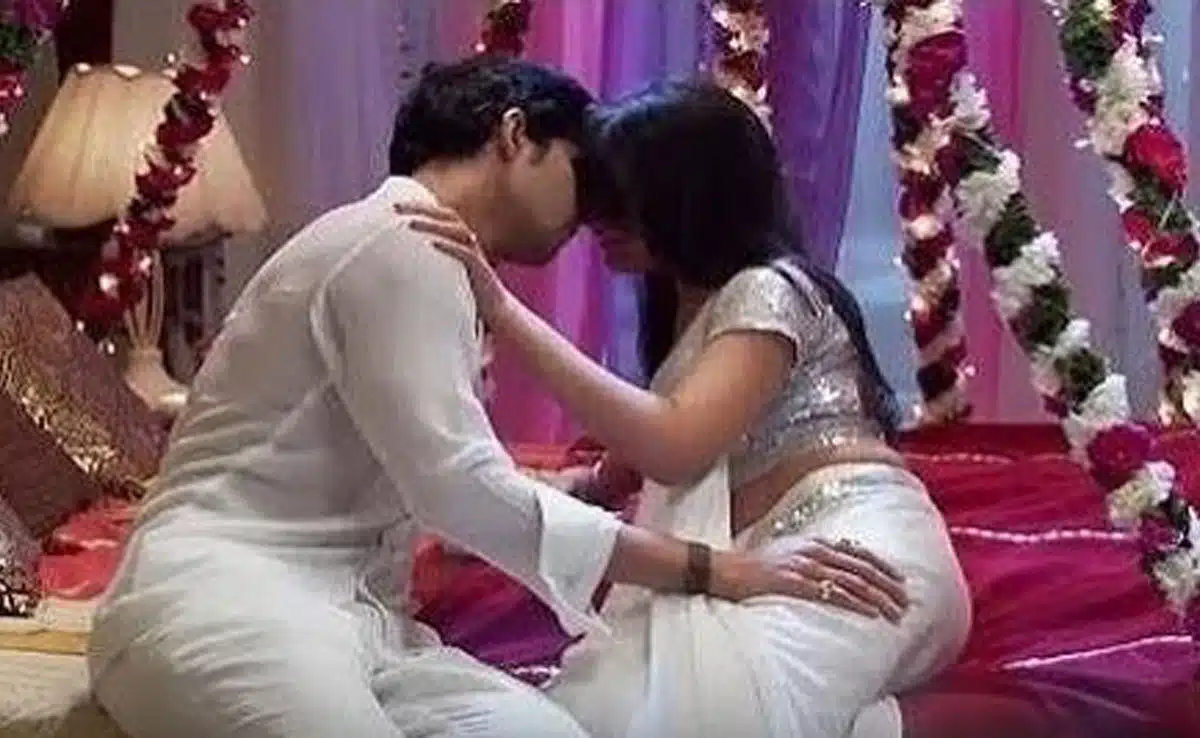 Why do Indian couples drink milk on the first night 1 Why do Indian couples drink milk on the first night?