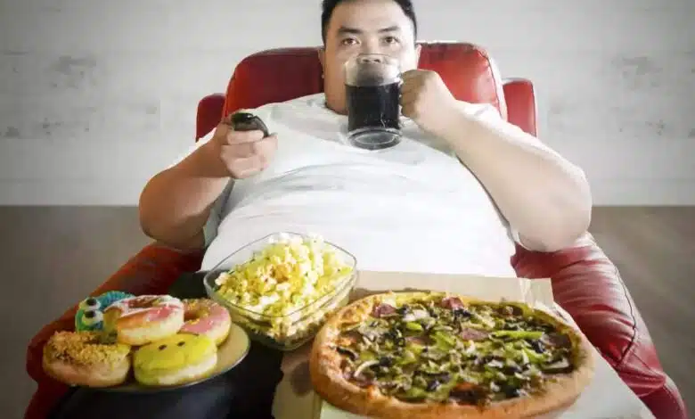 8 genius tips to avoid overeating