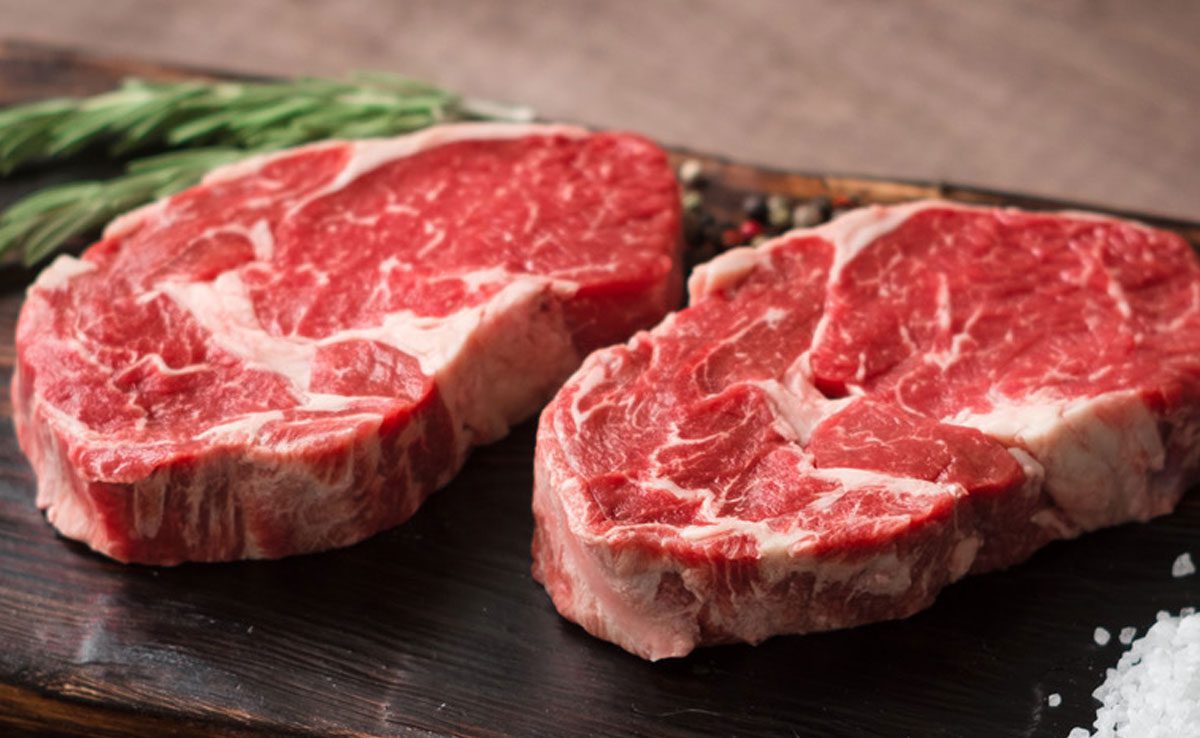 Foods that harm or benefit cholesterol