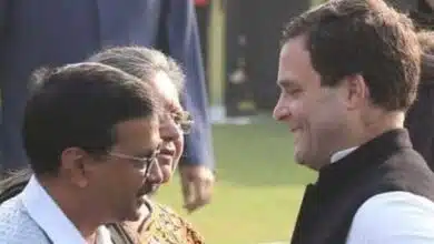 Arvind Kejriwal demands a meeting with Rahul Gandhi