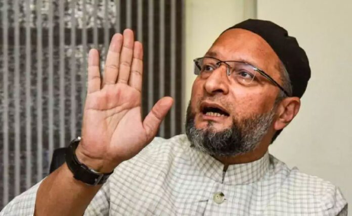 Asaduddin Owaisi refuses to support Kejriwal against the Center
