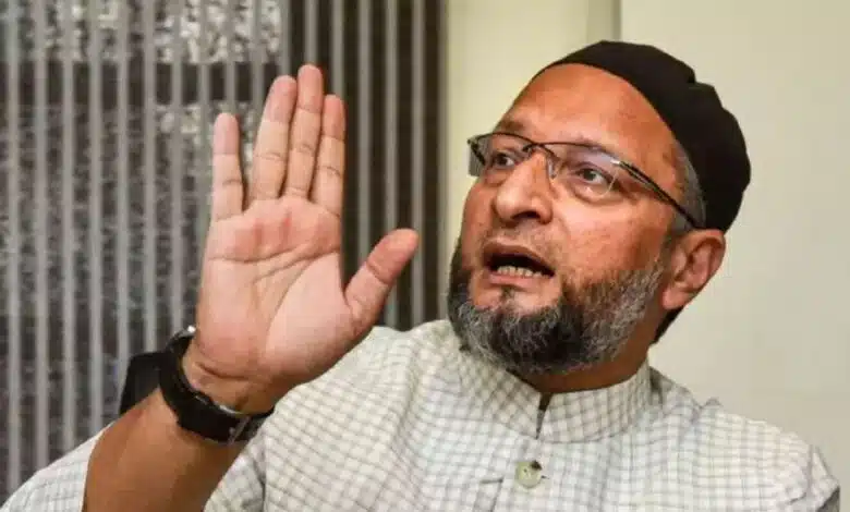 Asaduddin Owaisi refuses to support Kejriwal against the Center