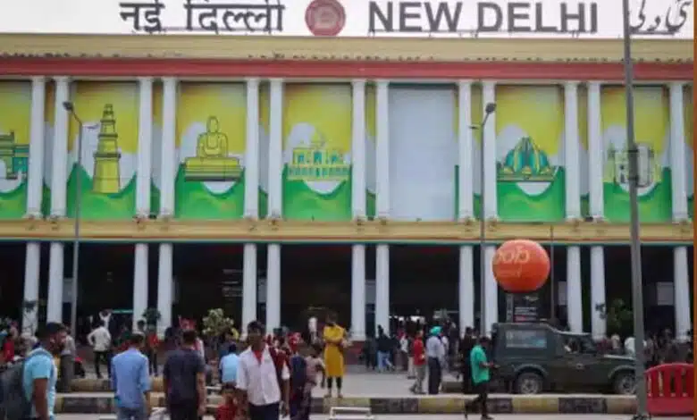 A Woman dies of electrocution at Delhi railway station