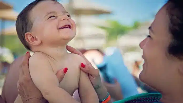 Some tips to keep baby's skin healthy in summer