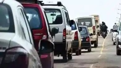 Landslide blocks all roads in Himachal, tourists upset