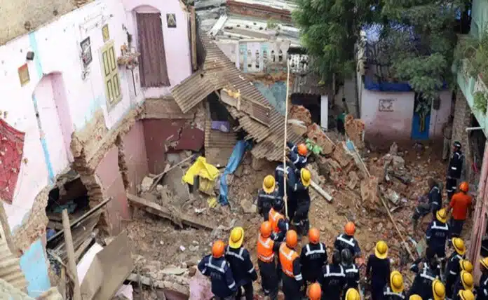 1 Dead in 3-storey building collapse in Gujarat