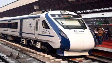 Bhopal-Delhi Vande Bharat Express caught fire, all passengers safe